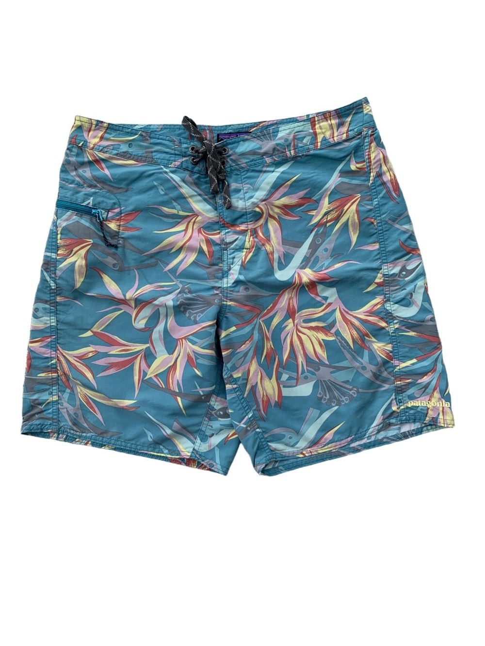 Patagonia Men’s Size 32 Swim Trunks Board Shorts Blue Bird Of Paradise Print